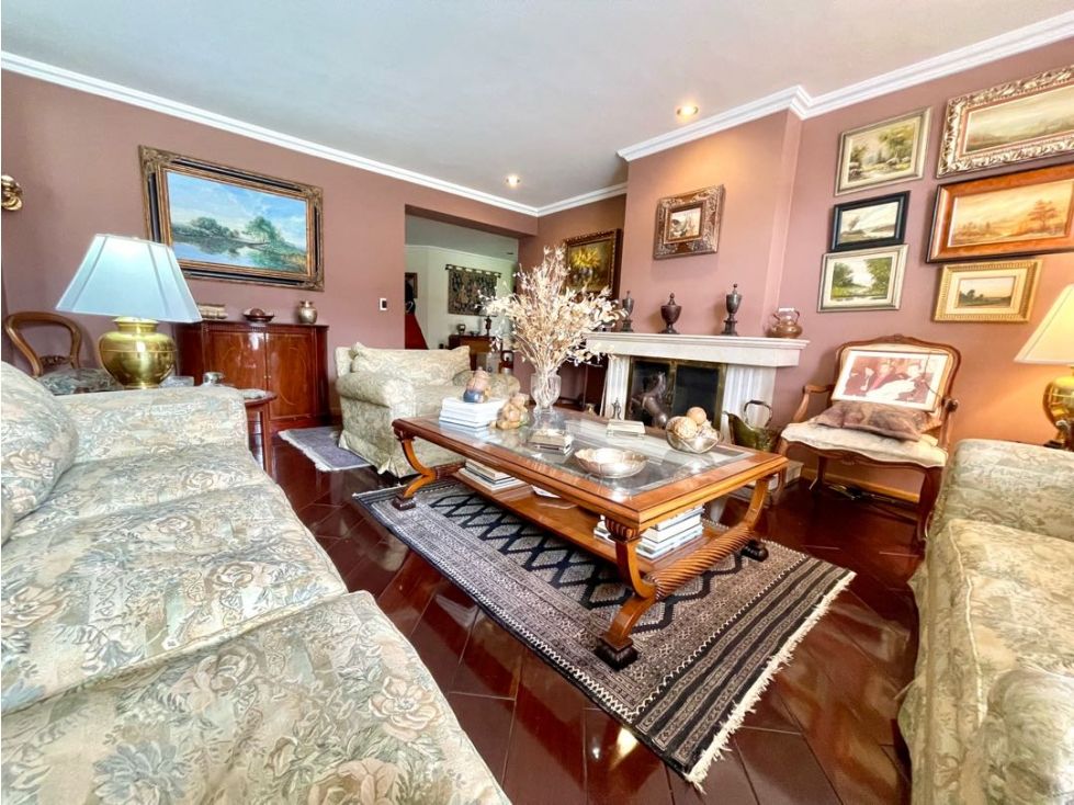 Apartamento en venta Cundinamarca Bogotá La Carolina 211 m2 Habitaciones 3 Baños 3 Garajes 3 Precio $1700000000
