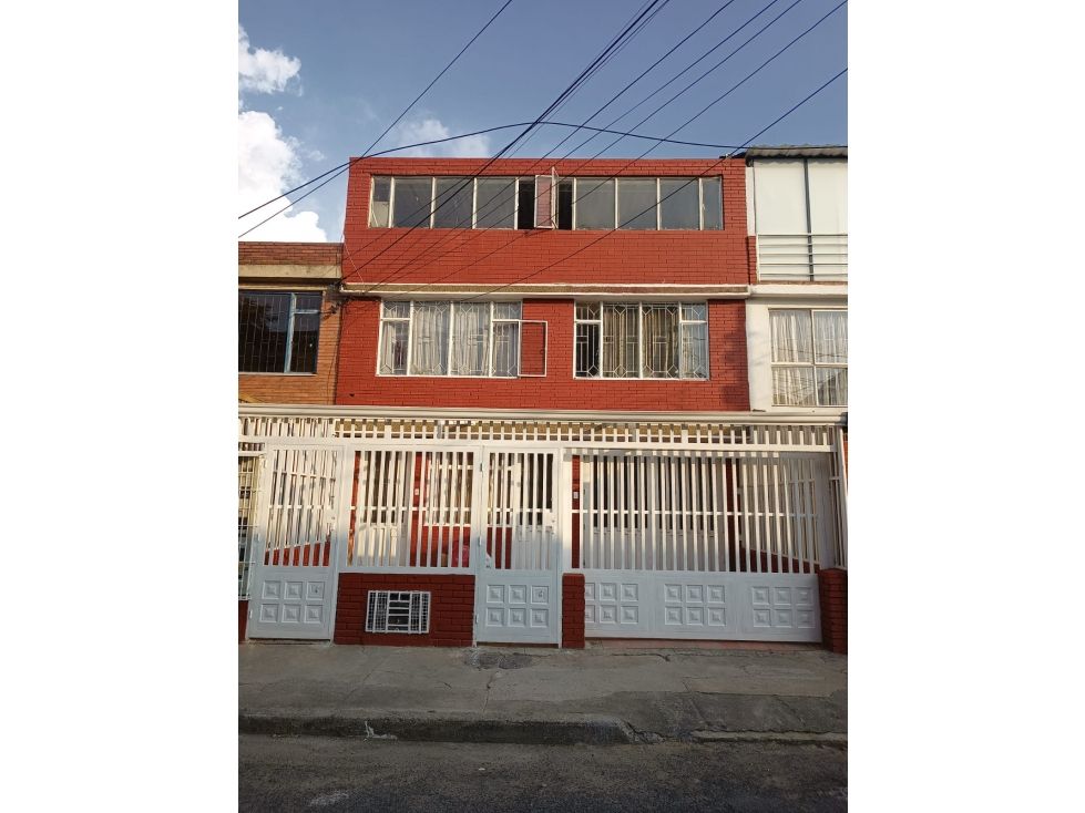 Casa en venta Cundinamarca Bogotá Remanso Sur 330 m2 Habitaciones 7 Baños 4 Garajes 0 Precio $620000000