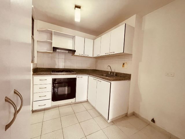 Apartamento en arriendo Antioquia Medellín El Poblado 110 m2 Habitaciones 4 Baños 2 Garajes 2 Precio $4200000