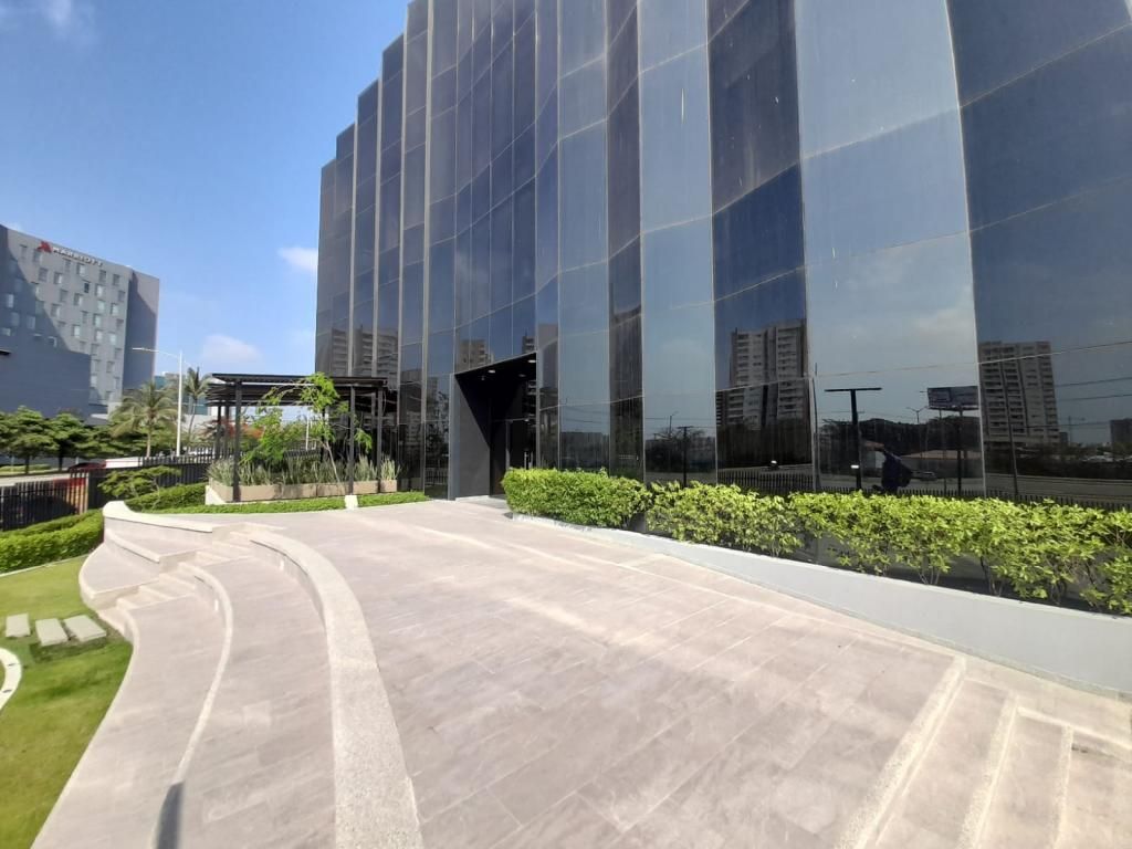 Oficina en arriendo Atlántico Puerto Colombia Ub Colinas Al Karawi 390 m2 Habitaciones 0 Baños 2 Garajes 5 Precio $33150000