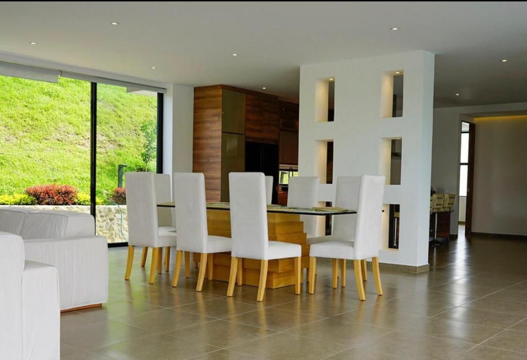 Finca en venta Valle Del Cauca Calima Calima 786 m2 Habitaciones 6 Baños 5 Garajes 5 Precio $2200000000