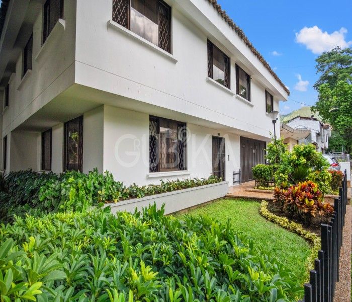 Casa en venta Valle Del Cauca Cali La Flora 462 m2 Habitaciones 4 Baños 4 Garajes 2 Precio $1200000000