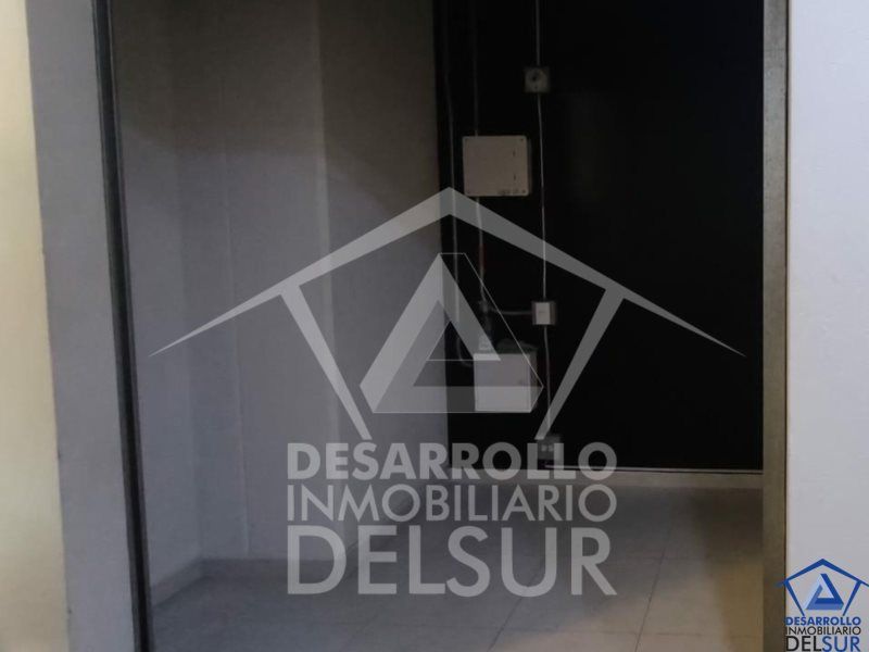 Local en arriendo o venta Antioquia Medellín Bombona No1 6 m2 Habitaciones 0 Baños 0 Garajes 0 Precio venta $130000000 Precio arriendo $650000