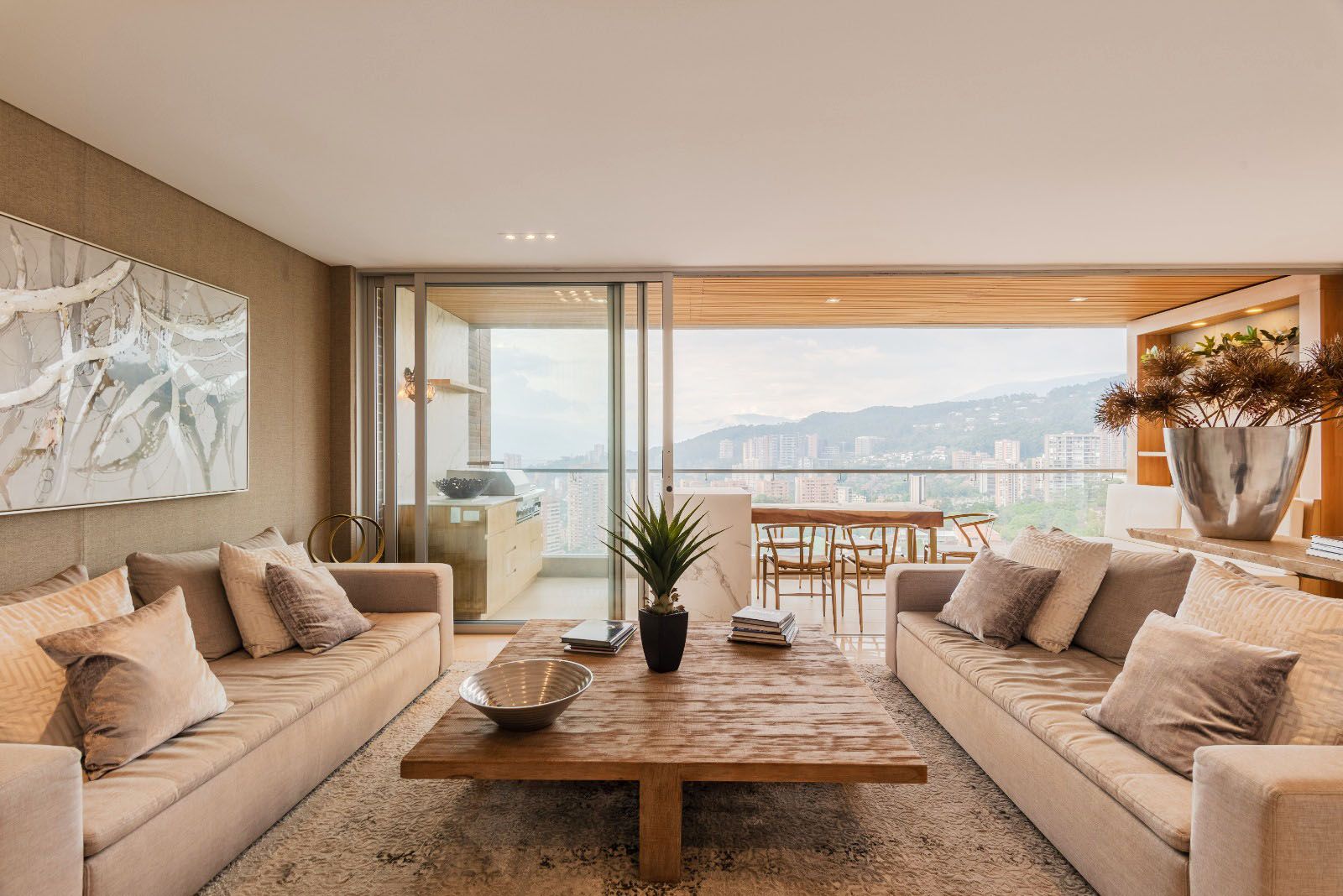 Apartamento en arriendo Antioquia Medellín El Tesoro 205 m2 Habitaciones 3 Baños 4 Garajes 3 Precio $18000000