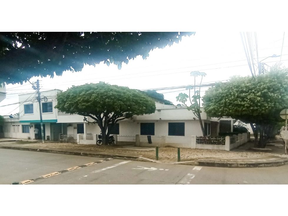 Casa en venta Córdoba Montería Buenavista 226 m2 Habitaciones 2 Baños 3 Garajes 1 Precio $350000000