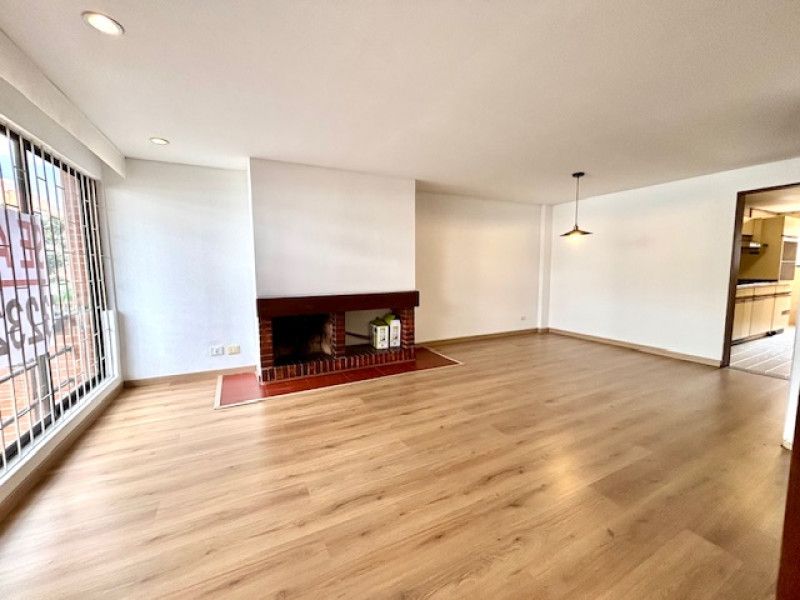 Apartamento en venta Cundinamarca Bogotá Santa Barbara Central 104 m2 Habitaciones 3 Baños 2 Garajes 1 Precio $515000000