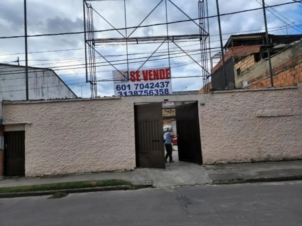 Lote en venta Cundinamarca Bogotá Santa Rosa 290 m2 Habitaciones 0 Baños 0 Garajes 5 Precio $1150000000