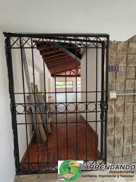 Local en arriendo Antioquia Itagüí Centro 170 m2 Habitaciones 0 Baños 2 Garajes 0 Precio $7500000