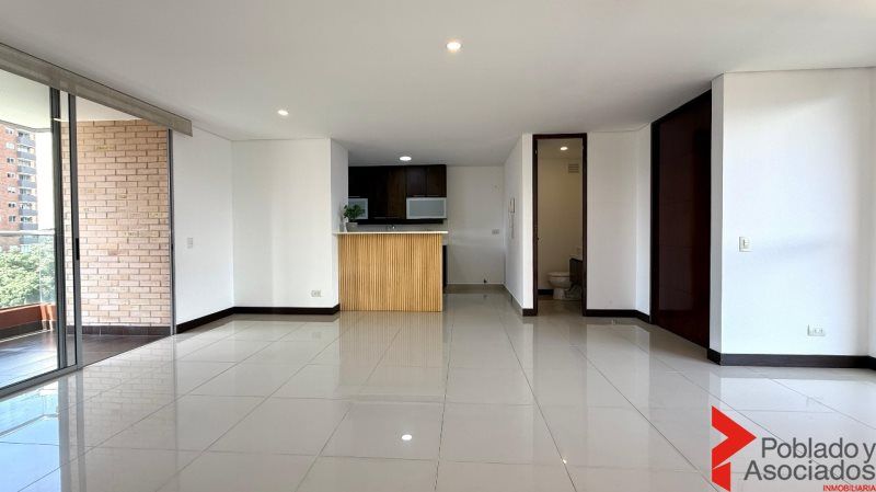 Apartamento en arriendo Antioquia Medellín La Linde 100 m2 Habitaciones 2 Baños 3 Garajes 1 Precio $5200000