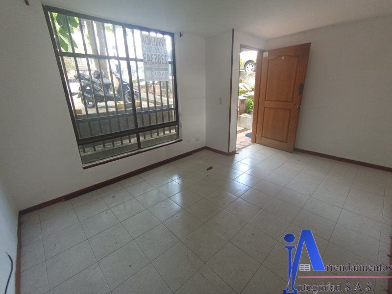 Apartamento en arriendo Antioquia Medellín Campo Valdes No2 130 m2 Habitaciones 4 Baños 3 Garajes 0 Precio $2800000