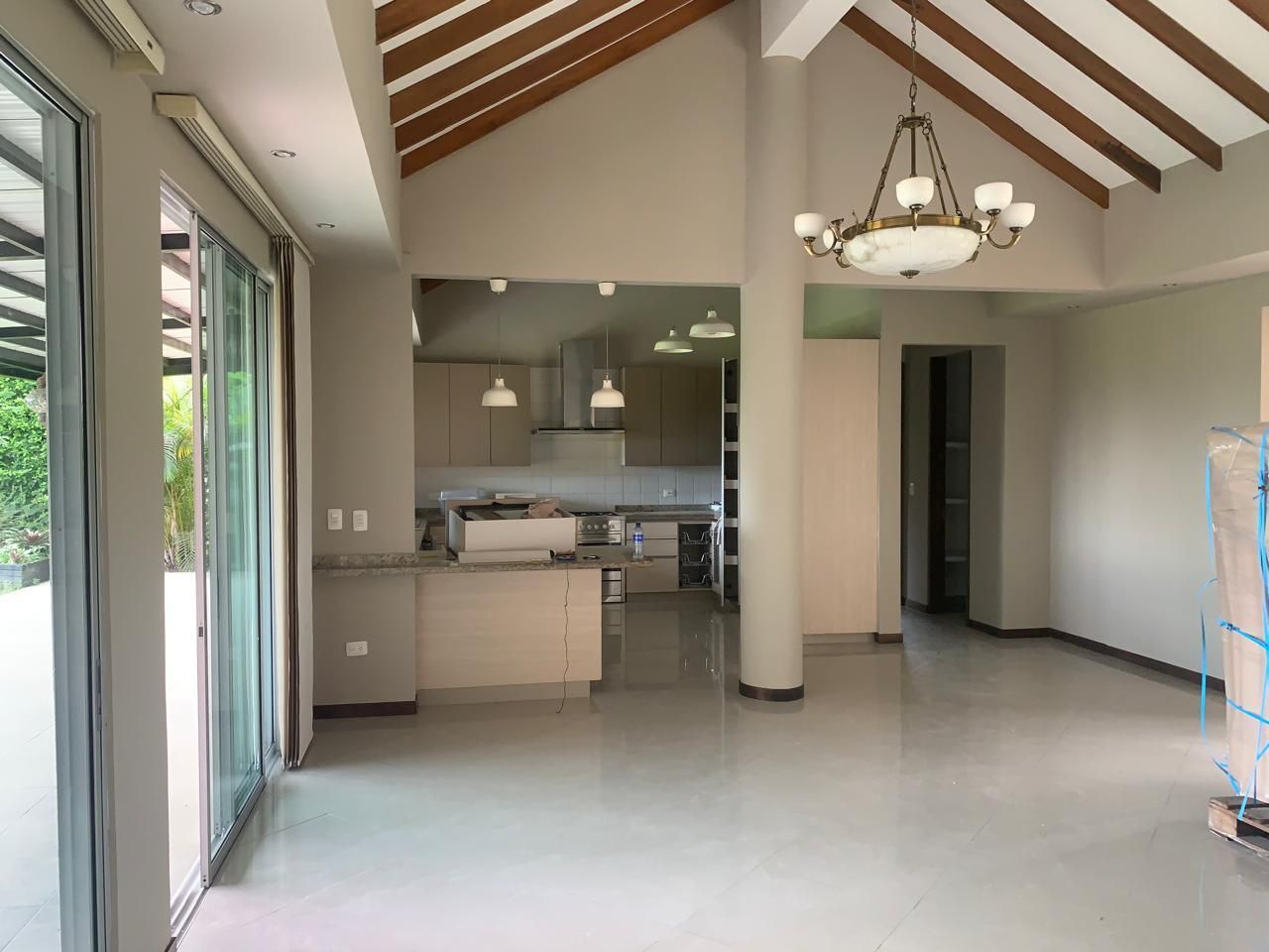 Casa en venta Risaralda Pereira Br San Fernando 320 m2 Habitaciones 3 Baños 3 Garajes 2 Precio $1300000000