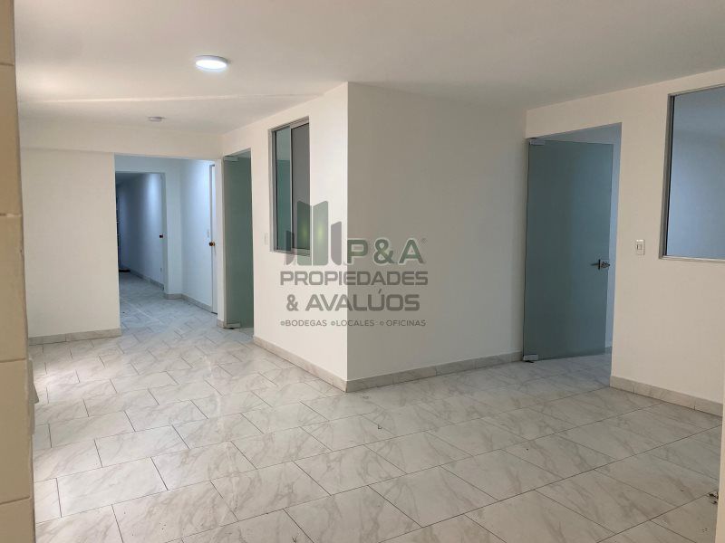 Casa en arriendo Antioquia Medellín Bolivariana 330 m2 Habitaciones 7 Baños 3 Garajes 0 Precio $8000000