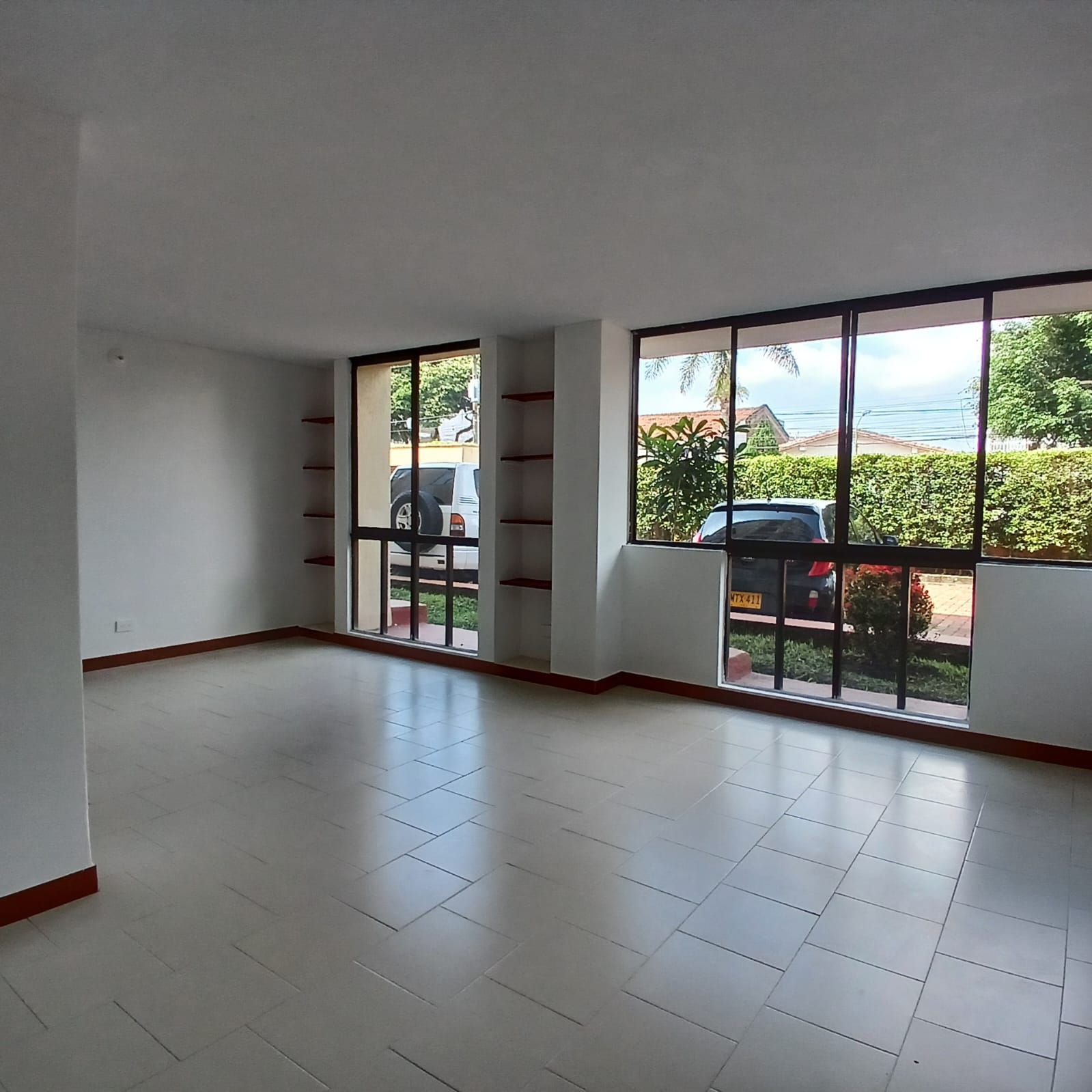 Apartamento en venta Valle Del Cauca Cali Cuarto De Legua - Guadalupe 94 m2 Habitaciones 3 Baños 3 Garajes 1 Precio $275000000