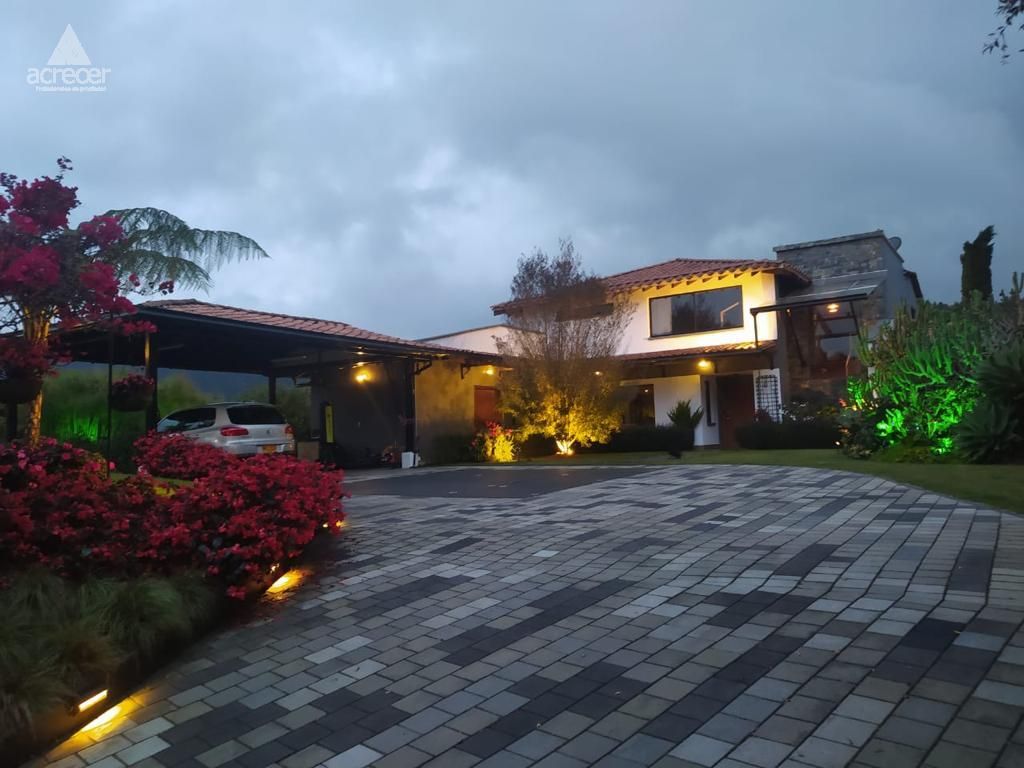 Casa en arriendo Antioquia Envigado La Mesa 900 m2 Habitaciones 4 Baños 4 Garajes 0 Precio $12000000