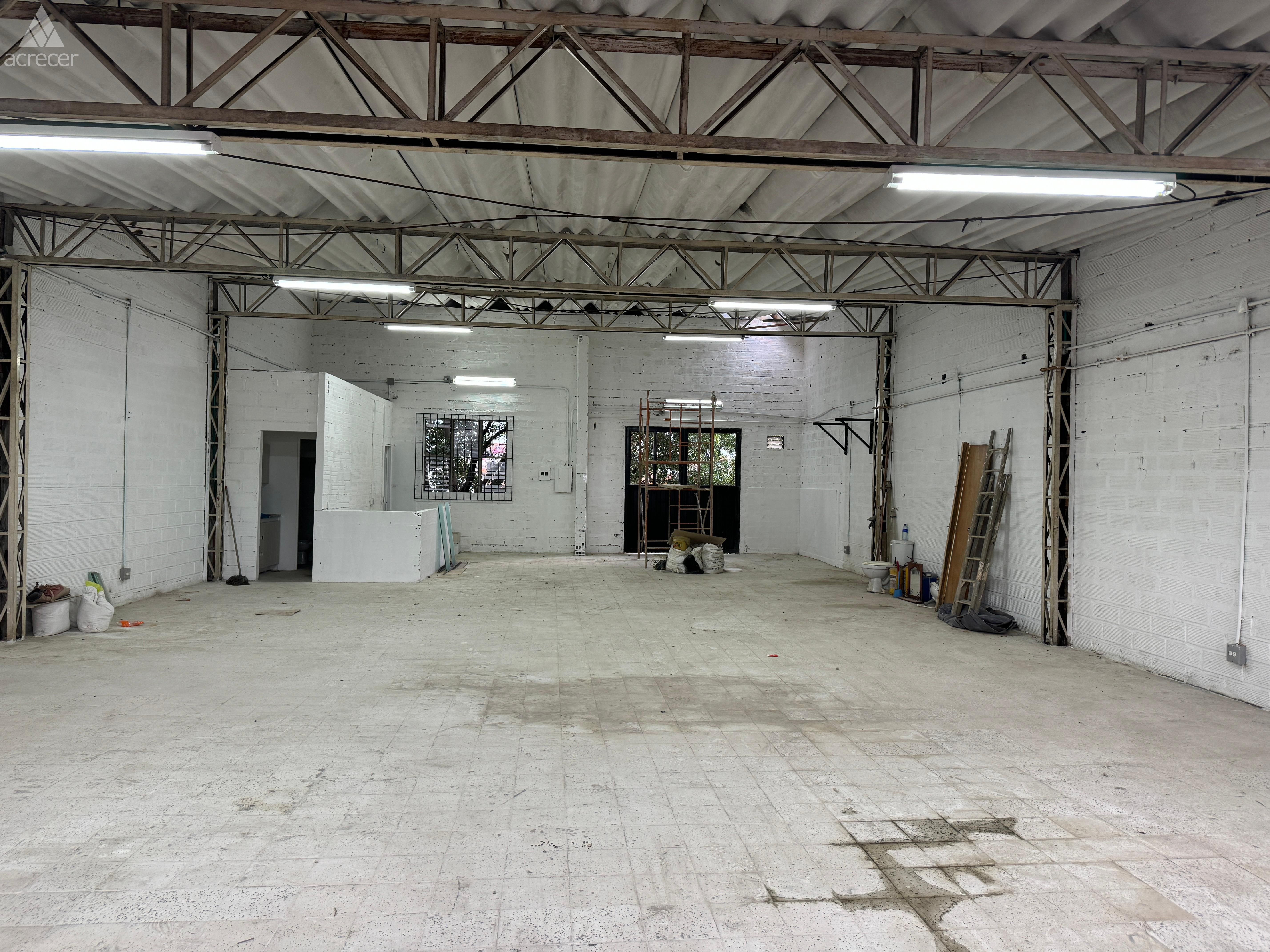 Bodega en arriendo Antioquia Medellín Granada 172 m2 Habitaciones 0 Baños 2 Garajes 0 Precio $5500000