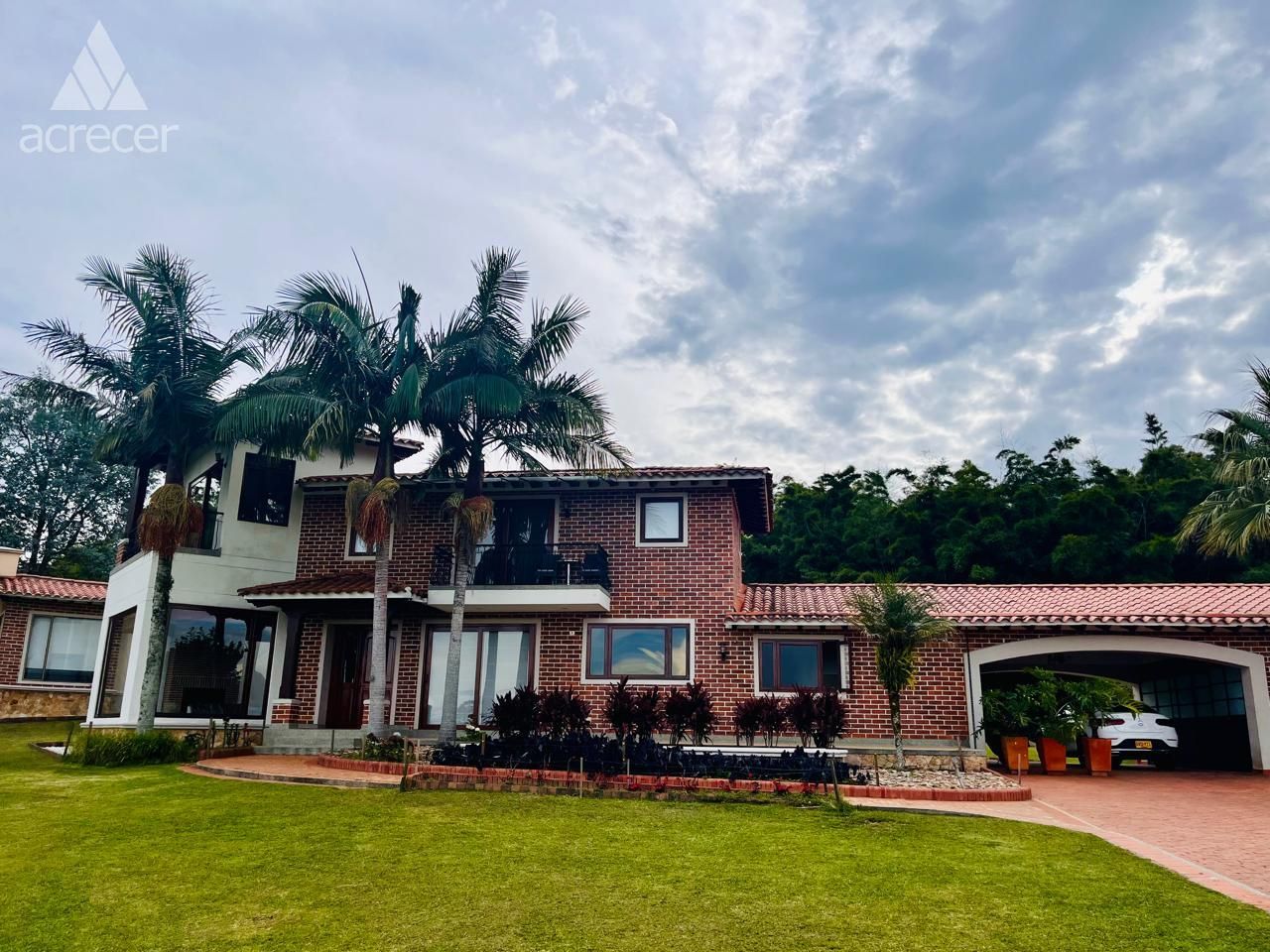 Finca en arriendo Antioquia Rionegro El Porvenir 590 m2 Habitaciones 5 Baños 9 Garajes 0 Precio $25000000