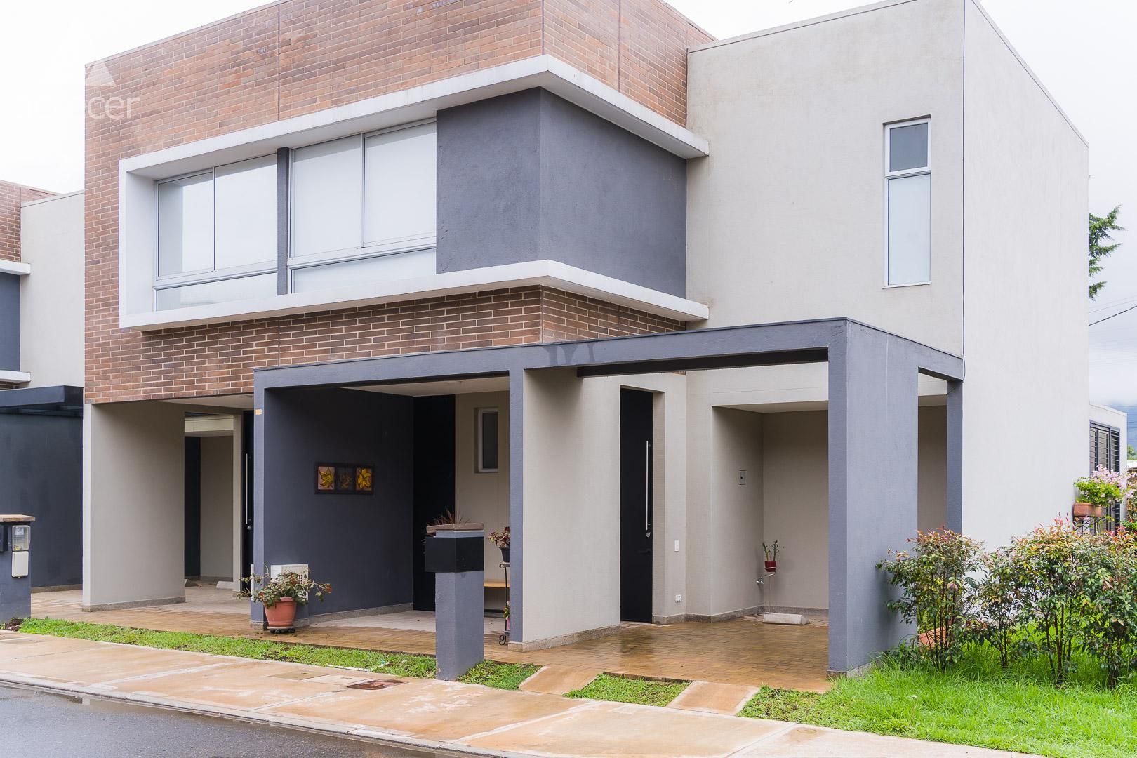 Casa en arriendo Antioquia La Ceja Centro 121 m2 Habitaciones 3 Baños 4 Garajes 0 Precio $7500000