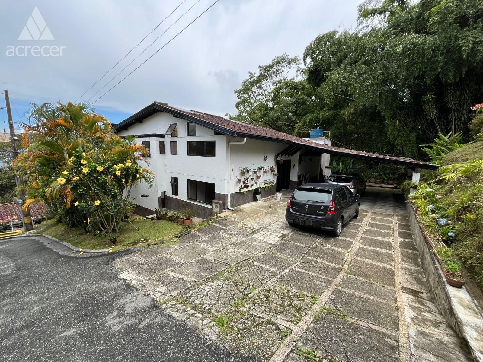 Casa en arriendo Antioquia Envigado El Chocho 353 m2 Habitaciones 5 Baños 5 Garajes 0 Precio $10000000