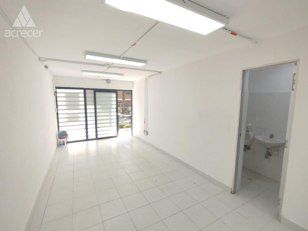 Casa en arriendo Antioquia Medellín Ferreni 300 m2 Habitaciones 8 Baños 3 Garajes 0 Precio $7200000