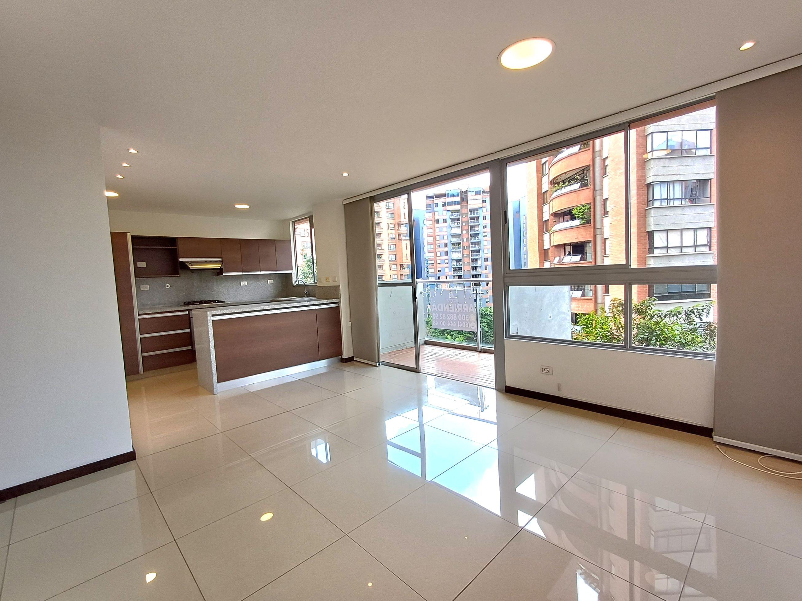 Apartamento en arriendo Antioquia Medellín El Salvador 81 m2 Habitaciones 3 Baños 2 Garajes 2 Precio $5200000