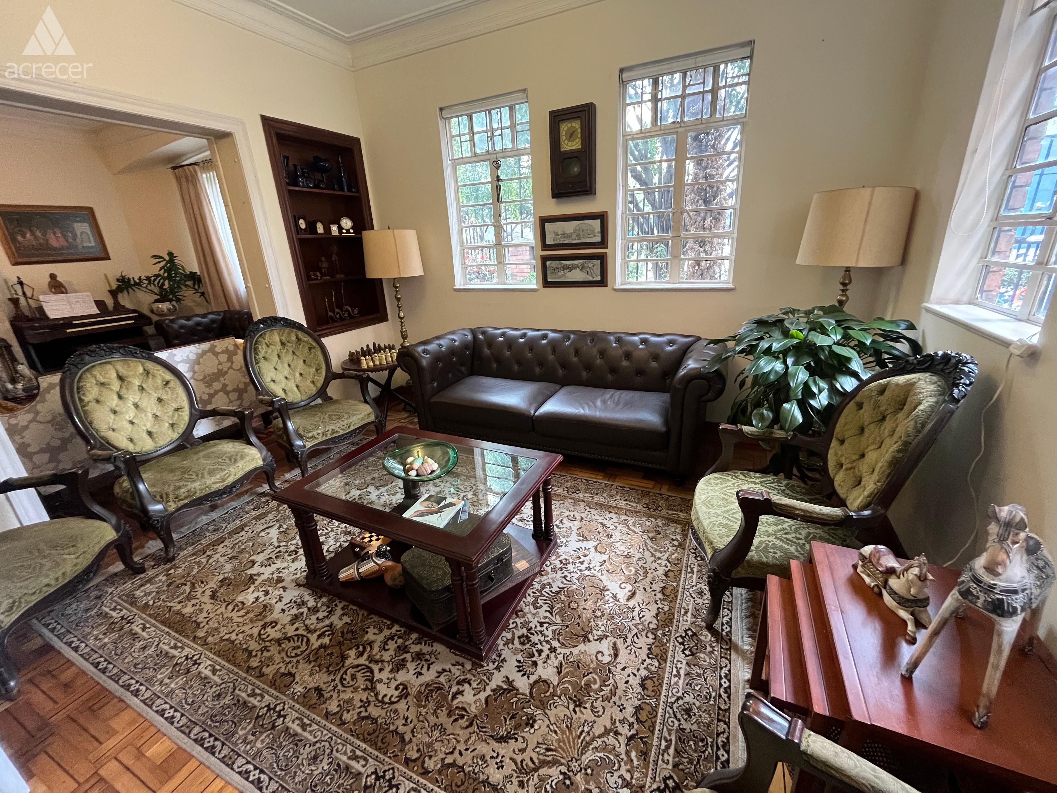 Casa en venta Cundinamarca Bogotá Bosque Calderón 470 m2 Habitaciones 7 Baños 5 Garajes 5 Precio $2700000000