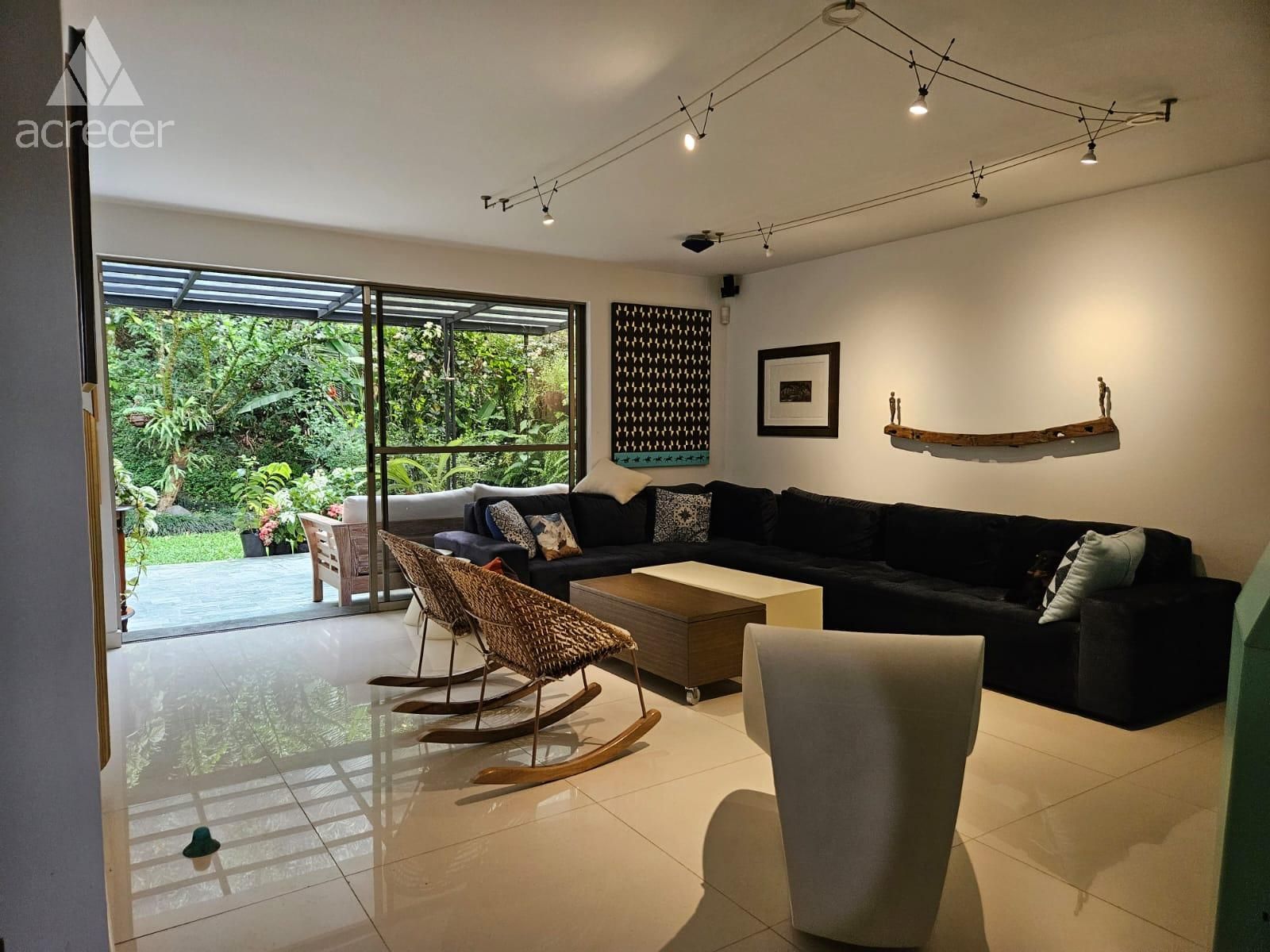 Apartamento en arriendo Antioquia Envigado Zúñiga 320 m2 Habitaciones 3 Baños 4 Garajes 0 Precio $12500000