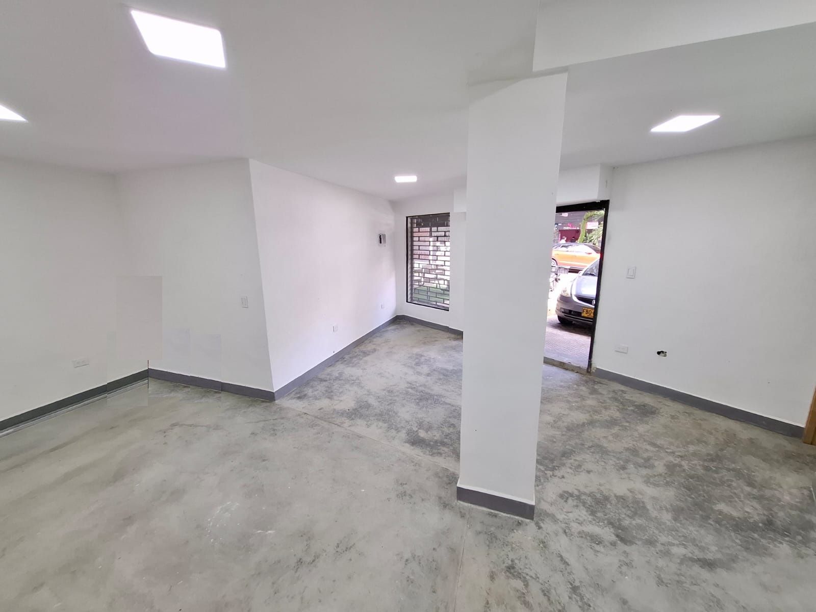 Local en arriendo Antioquia Medellín Lorena 35 m2 Habitaciones 0 Baños 1 Garajes 0 Precio $3000000