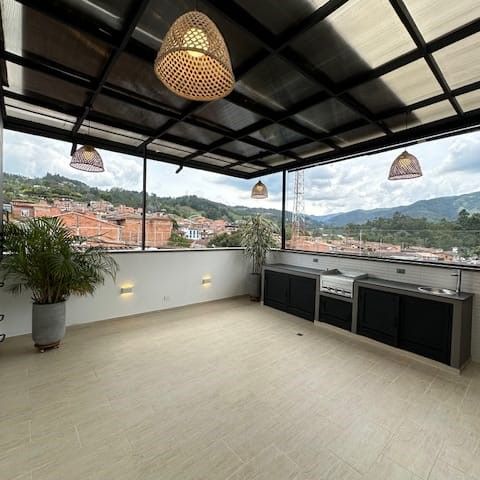 Apartamento en arriendo Antioquia El Retiro El Retiro 82 m2 Habitaciones 2 Baños 3 Garajes 0 Precio $2700000