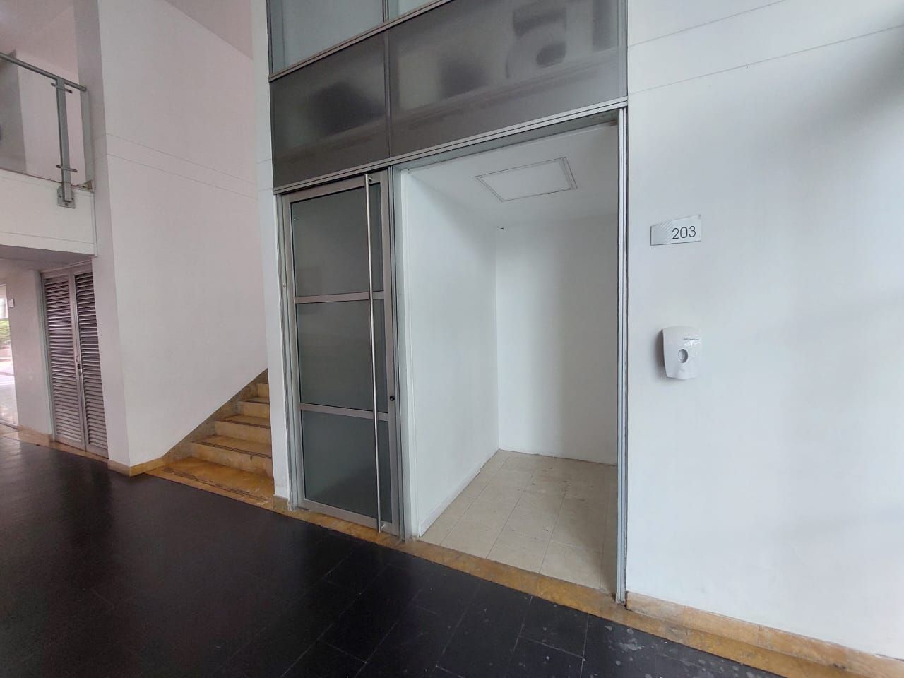 Local en arriendo Antioquia Medellín Los Balsos No2 3 m2 Habitaciones 0 Baños 0 Garajes 0 Precio $2000000