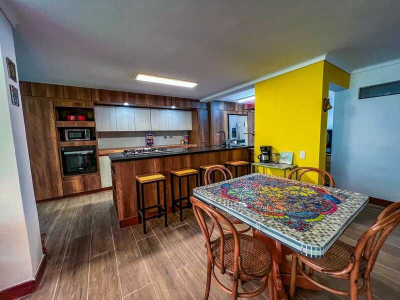 Casa en arriendo Antioquia Medellín San Lucas 200 m2 Habitaciones 3 Baños 4 Garajes 2 Precio $9500000