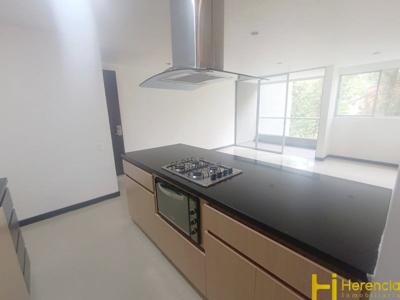 Apartamento en arriendo Antioquia Envigado Loma De Las Brujas 100 m2 Habitaciones 3 Baños 3 Garajes 0 Precio $4600000
