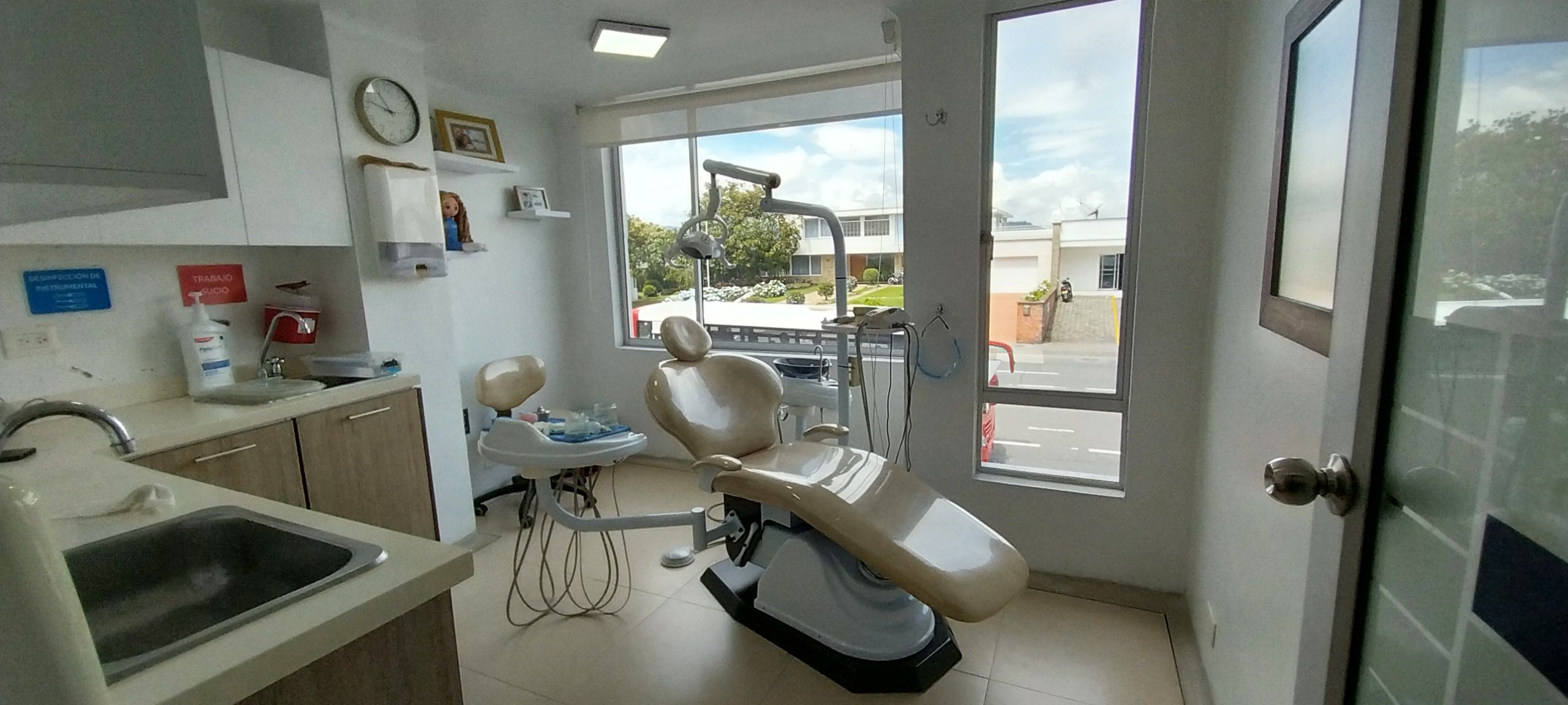 Consultorio en arriendo Caldas Manizales Los Rosales 20 m2 Habitaciones 0 Baños 1 Garajes 0 Precio $2000000