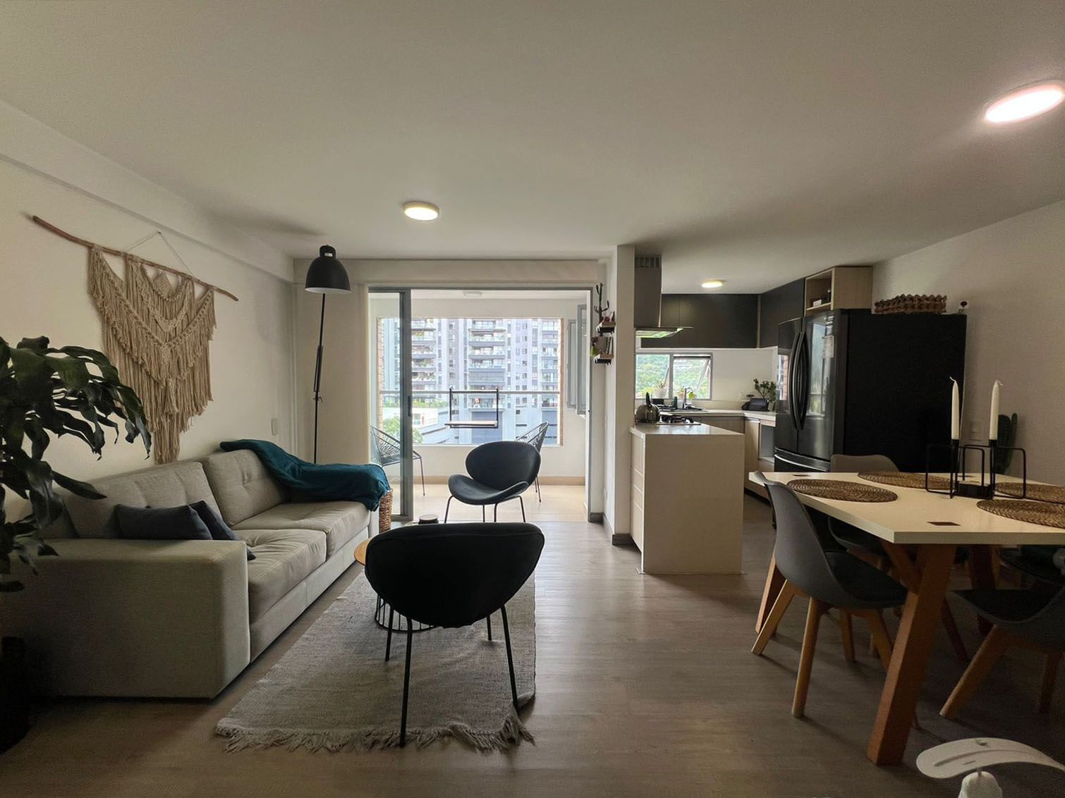 Apartamento en arriendo Antioquia Envigado La Pradera 74 m2 Habitaciones 2 Baños 2 Garajes 1 Precio $3450000