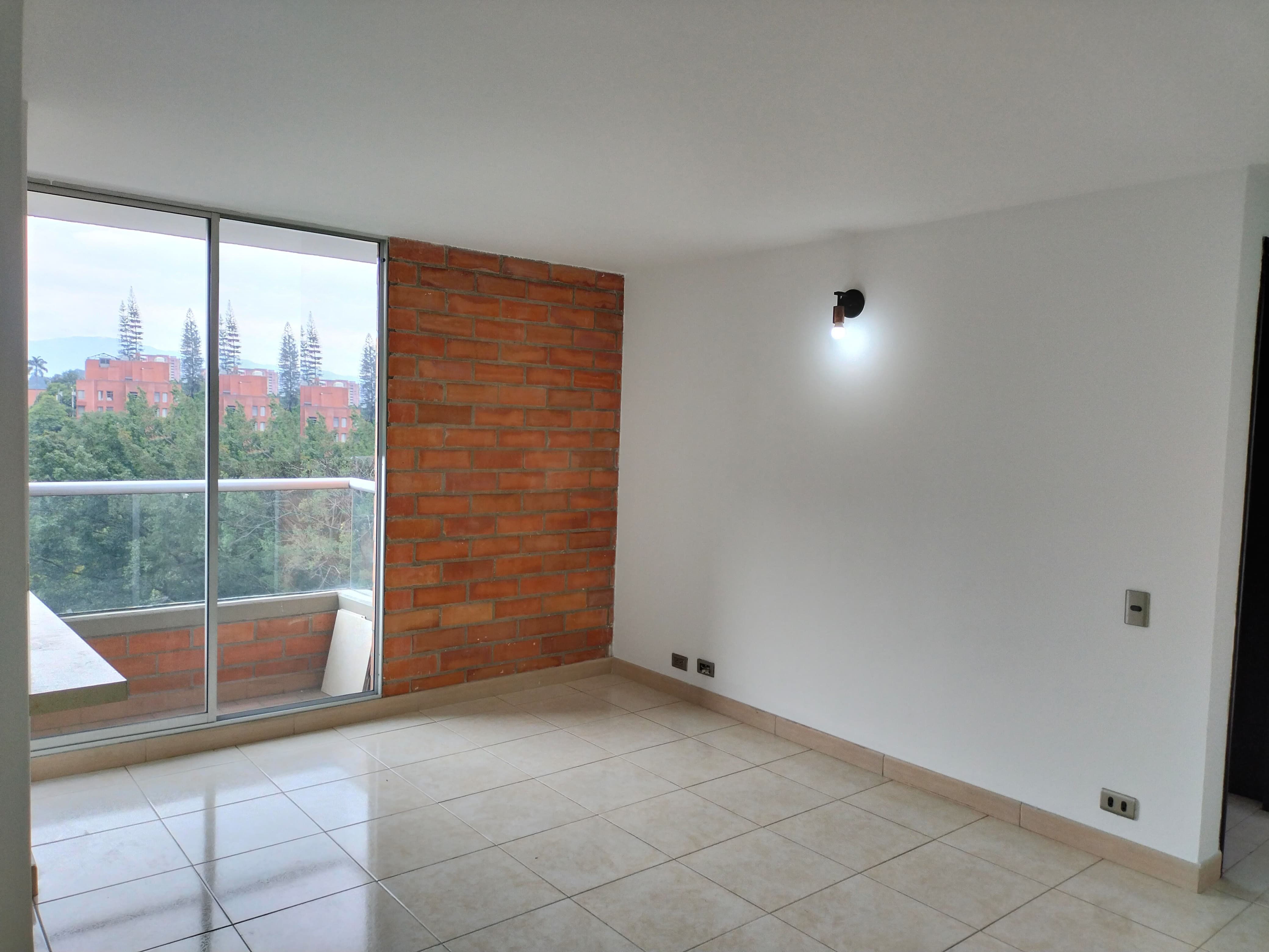 Apartamento en arriendo Antioquia Medellín Castropol 55 m2 Habitaciones 2 Baños 2 Garajes 1 Precio $3050000