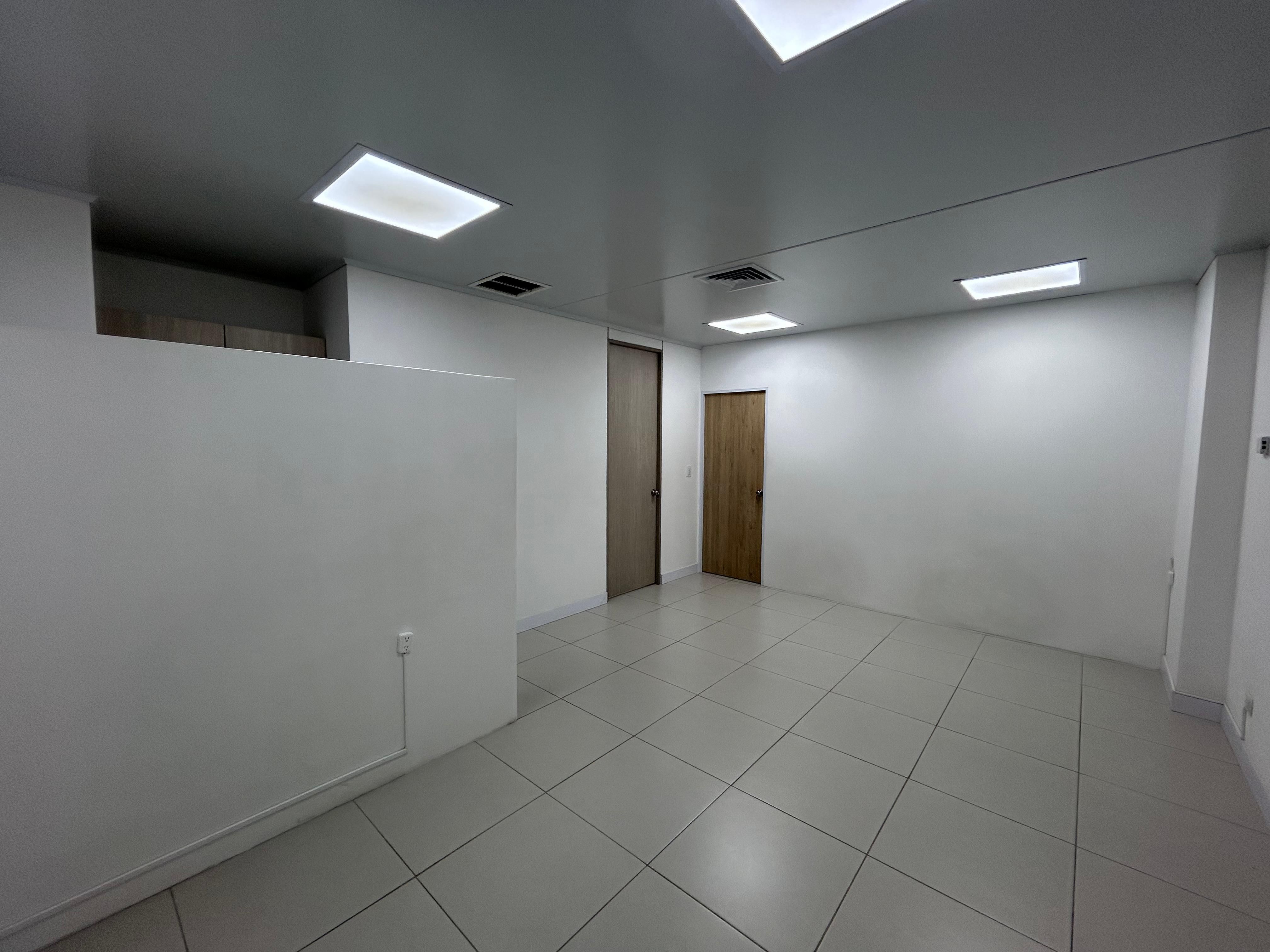 Oficina en arriendo Antioquia Sabaneta Manuel Restrepo 40 m2 Habitaciones 0 Baños 1 Garajes 0 Precio $2800000