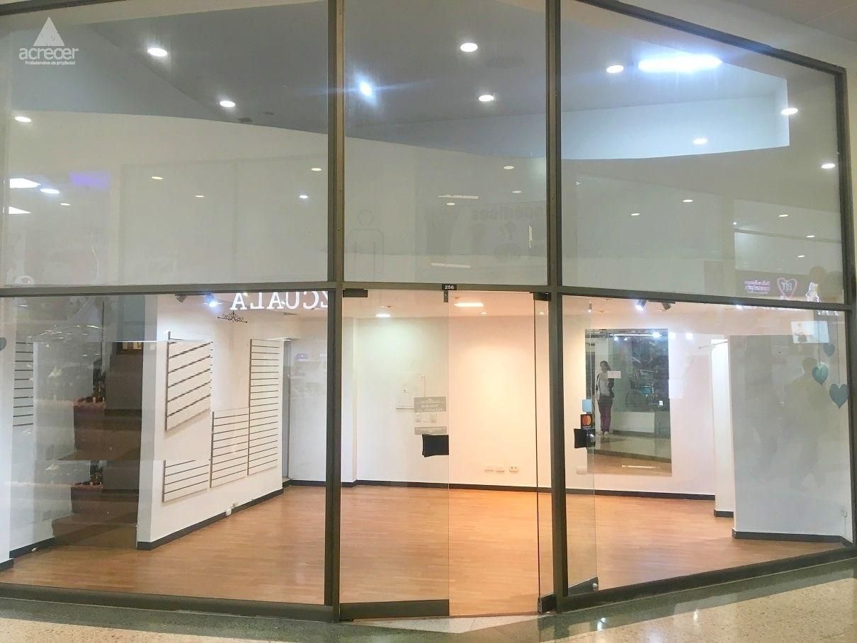 Local en venta Cundinamarca Bogotá La Castellana 54 m2 Habitaciones 0 Baños 0 Garajes 1 Precio $400000000