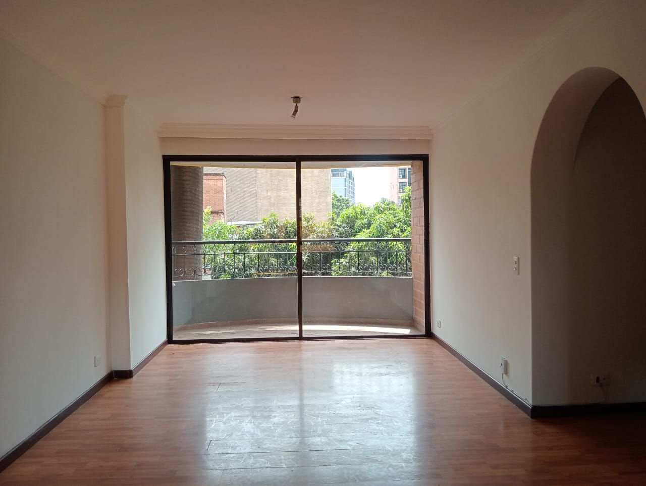 Apartamento en arriendo Antioquia Medellín Bolivariana 74 m2 Habitaciones 2 Baños 2 Garajes 1 Precio $3100000