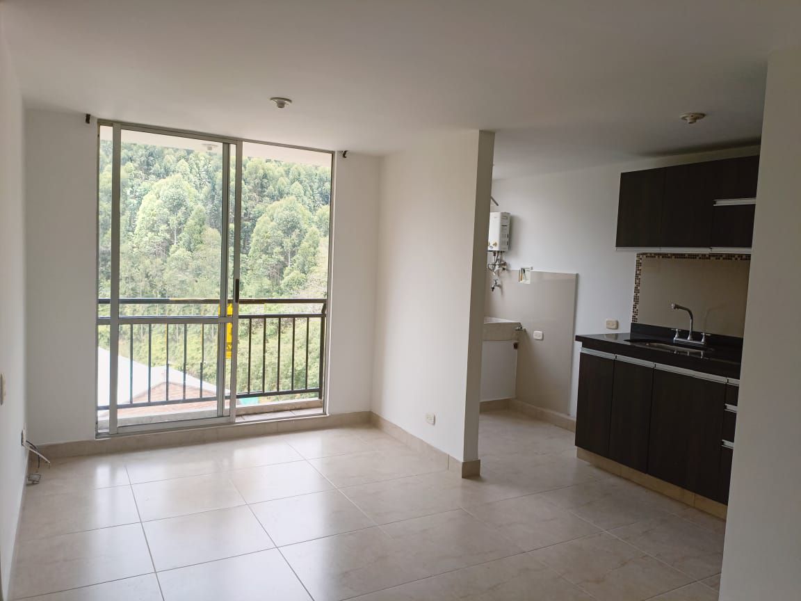Apartamento en arriendo Antioquia Medellín La Colina 60 m2 Habitaciones 3 Baños 2 Garajes 0 Precio $2150000