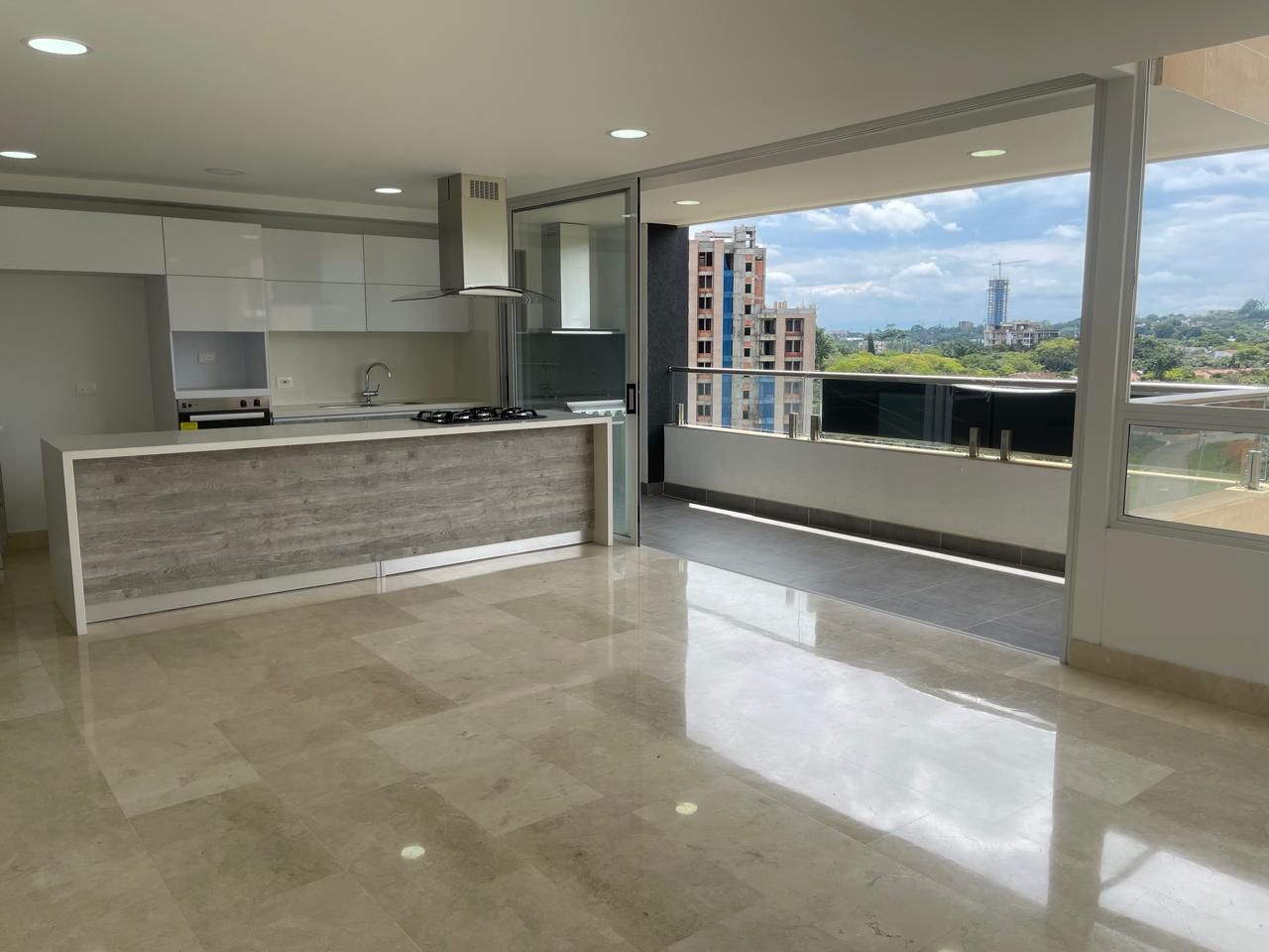 Apartamento en venta Valle Del Cauca Cali Parcelacion Cerros La Buitrera 147 m2 Habitaciones 4 Baños 5 Garajes 2 Precio $990000000