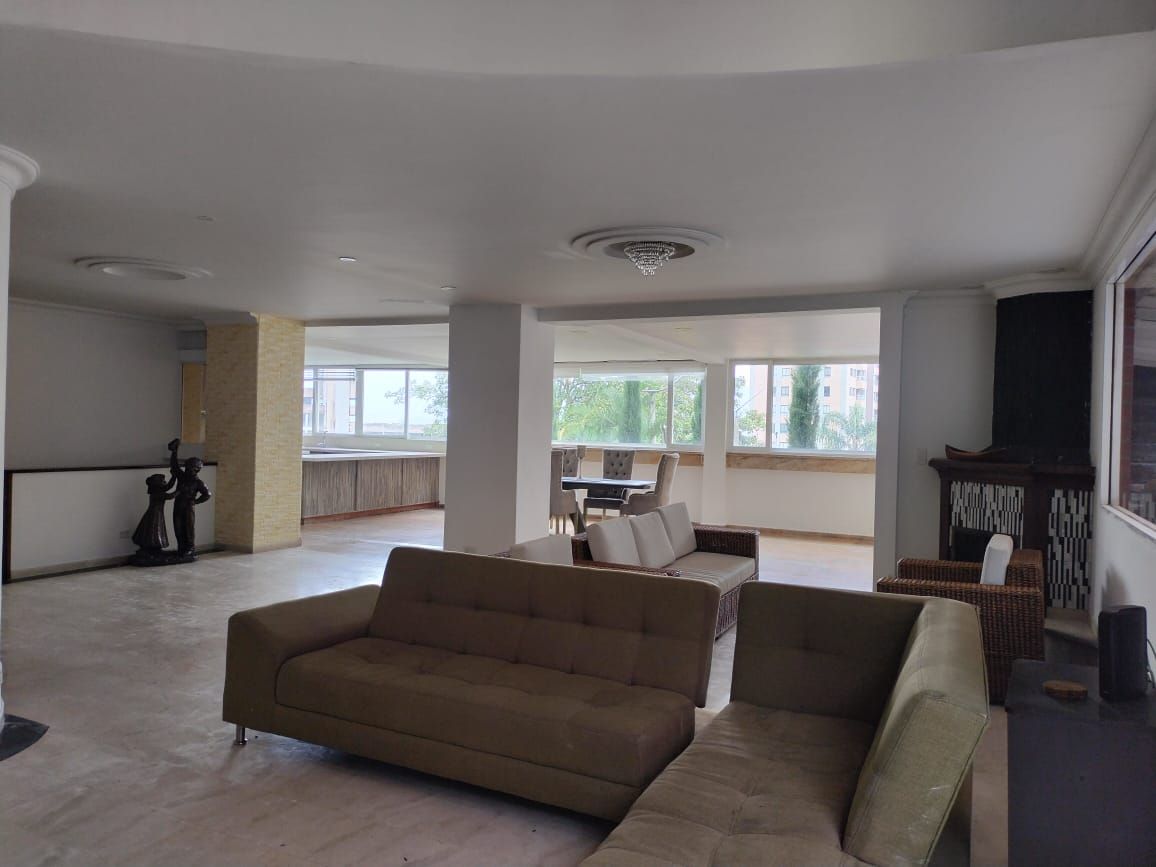 Casa en arriendo o venta Antioquia Medellín San Lucas 540 m2 Habitaciones 3 Baños 6 Garajes 2 Precio venta $3450000000 Precio arriendo $17300000