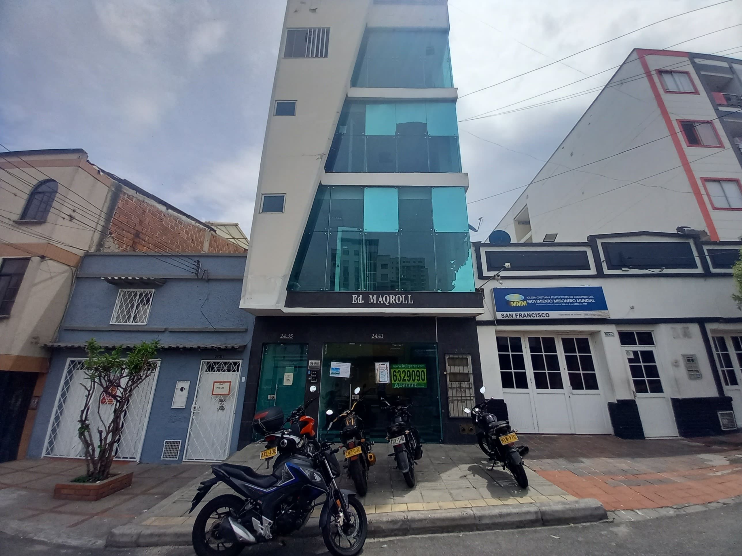 Oficina en arriendo Santander Bucaramanga San Francisco 147 m2 Habitaciones 0 Baños 3 Garajes 0 Precio $3700000