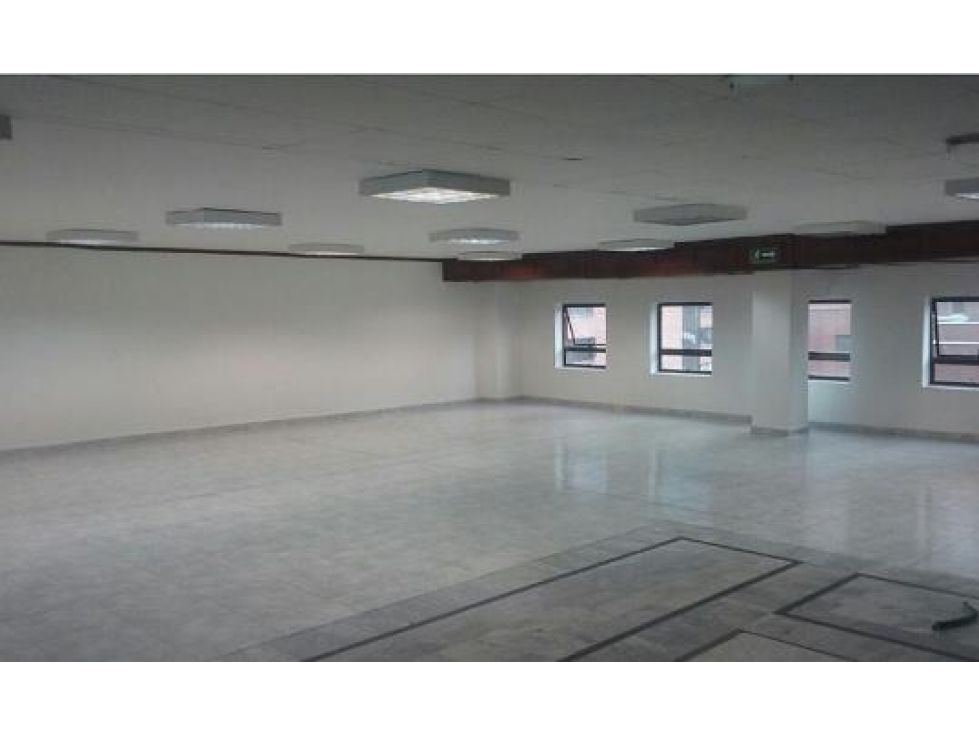 Oficina en arriendo Cundinamarca Bogotá Estrella 1200 m2 Habitaciones 0 Baños 10 Garajes 13 Precio $33133579