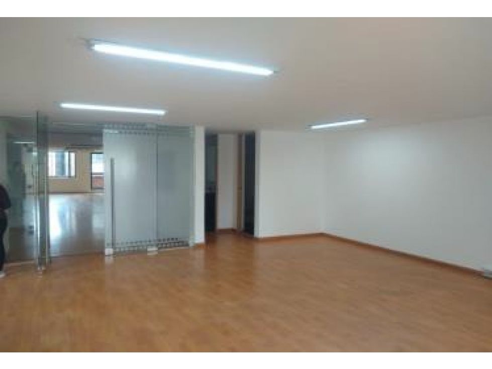 Oficina en arriendo Cundinamarca Bogotá La Porciuncula 343 m2 Habitaciones 0 Baños 5 Garajes 3 Precio $15500000