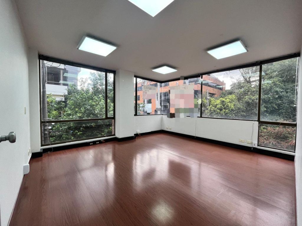 Oficina en arriendo Cundinamarca Bogotá Chico Norte Et Ii 220 m2 Habitaciones 0 Baños 0 Garajes 4 Precio $12567560