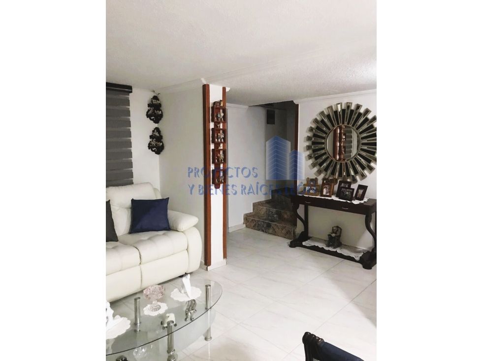 Casa en venta Cundinamarca Bogotá Palenque 93 m2 Habitaciones 4 Baños 4 Garajes 1 Precio $585000000