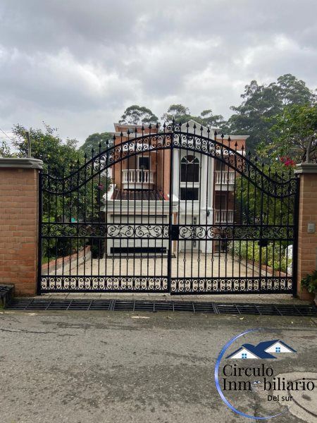 Casa en arriendo Antioquia Envigado Loma Del Atravesado 400 m2 Habitaciones 8 Baños 6 Garajes 5 Precio $7500000