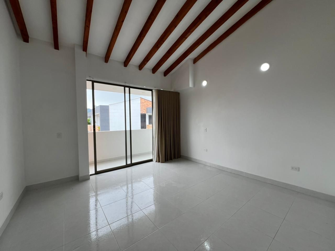 Casa en arriendo Antioquia La Ceja Ofir 140 m2 Habitaciones 3 Baños 3 Garajes 1 Precio $4100000