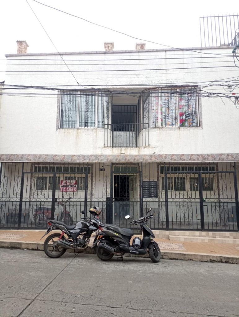 Apartaestudio en arriendo Valle Del Cauca Cali Los Libertadores 33 m2 Habitaciones 1 Baños 1 Garajes 0 Precio $700000