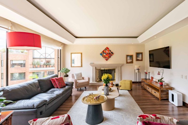 Apartamento en arriendo Cundinamarca Bogotá Cerros De Santa Barbara 305 m2 Habitaciones 3 Baños 4 Garajes 3 Precio $16900000