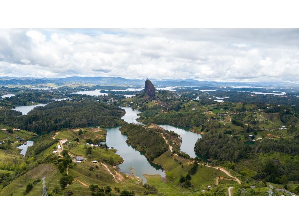 Lote en venta Antioquia Guatape Guatape 2500 m2 Habitaciones 0 Baños 0 Garajes 0 Precio $336600000